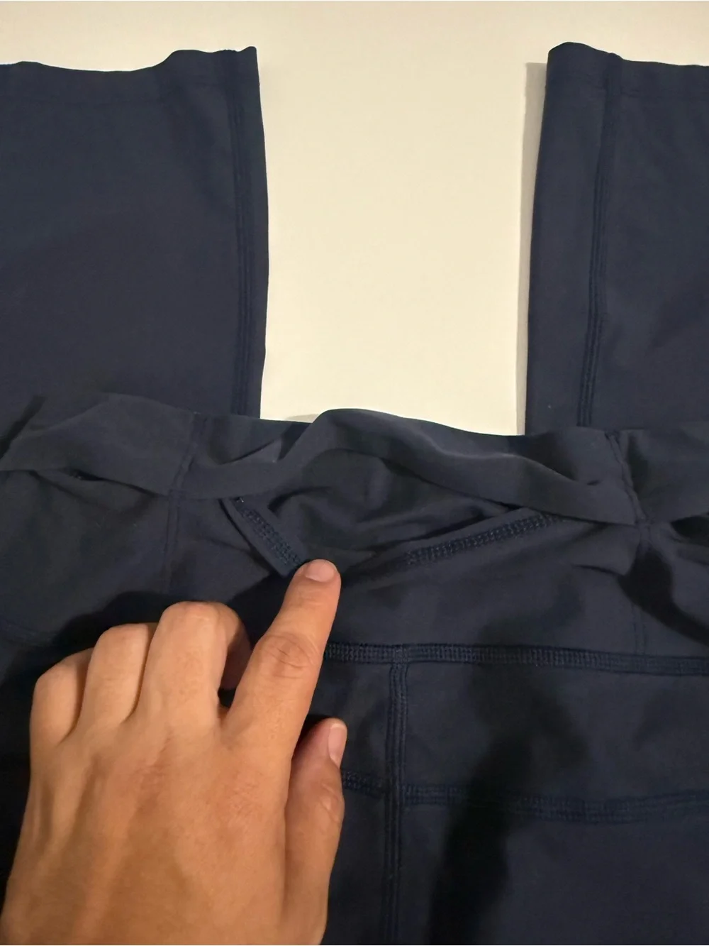 On Running stretchy leggings